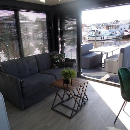 Modern Houseboat With Air Conditioning Located In Marina Uitgeest Eksteriør billede