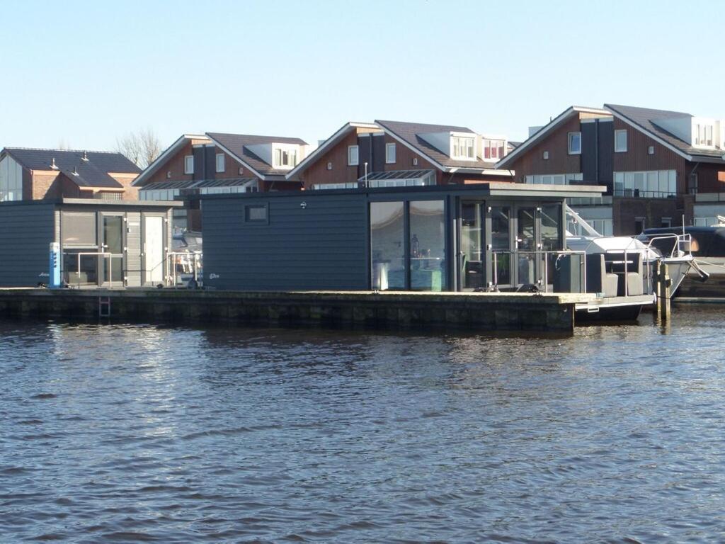 Modern Houseboat With Air Conditioning Located In Marina Uitgeest Eksteriør billede